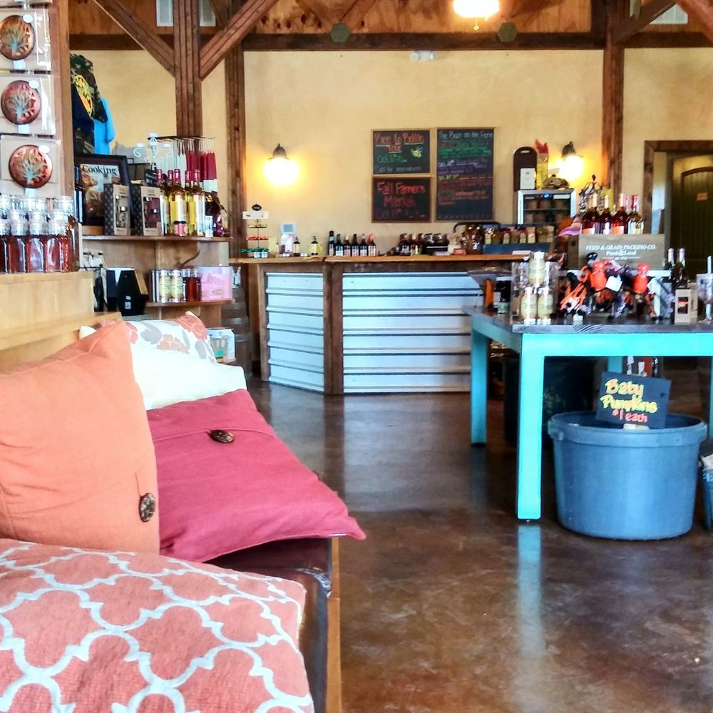 Dancing Bee Winery - Wineries Near Me - Rogers, Texas