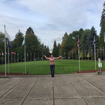 Oregon State Capitol - 50 flags - Landmarks & Historical Buildings Near Me - Salem, Oregon