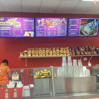 EL CHURRITO - a woman ordering food at a fast food restaurant - Ice Cream & Frozen Yogurt Near Me - Chicago, Illinois