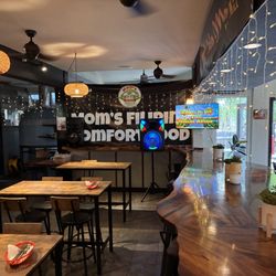 Isla Manila - Inside seating