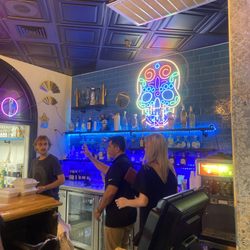 Mis Padres Mexican Grill & Cantina - Bar
