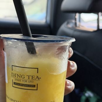 Ding Tea Hollywood - mango slush w passionfruit and crystal jelly - Bubble Tea Near Me - Los Angeles, California Ding Tea Hollywood - mango slush w passionfruit and crystal jelly - Bubble Tea Near Me - Los Angeles, California