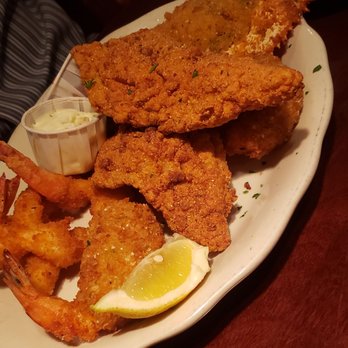 Pappadeaux Seafood Kitchen - Seafood Platter - Seafood Near Me - Houston, Texas