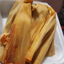 El Chaparro Mexican Food - Pork and chicken tamale