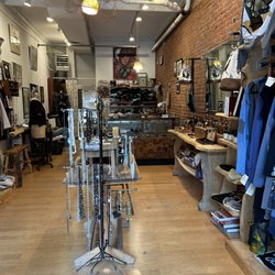 Quirk Shop - Very clean and plenty of room to view all they unique merchandise