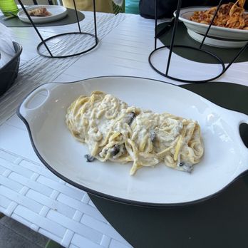 Petralunga - Pasta Cacio e Pepe Truffle - Pizza Near Me - Miami, Florida