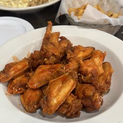 Cafe Milano - Traditional hot wings
