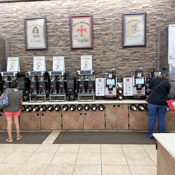 Buc-ee's - Gas Stations Near Me - New Braunfels, Texas