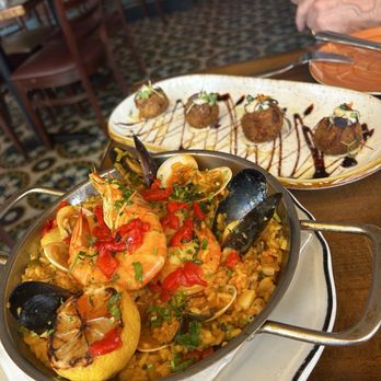 La Mulata - Service great food awesome - Cuban Near Me - Miami Beach, Florida La Mulata - Service great food awesome - Cuban Near Me - Miami Beach, Florida