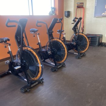 Life Time - AireDyne bikes - great for cardio, bad for contact-wearers, wind straight to your eye balls! - Gyms Near Me - Las Vegas, Nevada
