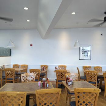 Pancake Cottage - Inside, in back of us were shutter doors facing the ocean - Breakfast & Brunch Near Me - Avalon, California