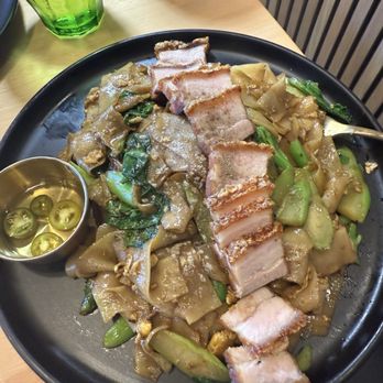 Manaao - Pad See Ew (Crispy pork belly) - Thai Near Me - Tustin, California