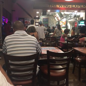 Wingstop - Chicken Wings Near Me - Honolulu, Hawaii