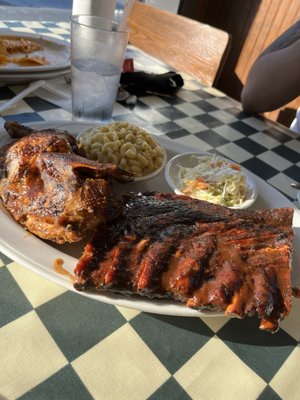 Barnstormer Barbeque by null