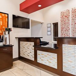 Best Western Fallon Inn & Suites - Front Desk