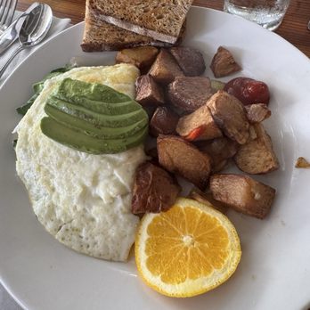 Shorehouse Kitchen - Wild Mushroom & Organic Spinach Omelette (sub egg whites and swapped sun dried tomatoes for fresh) - Breakfast & Brunch Near Me - Carlsbad, California