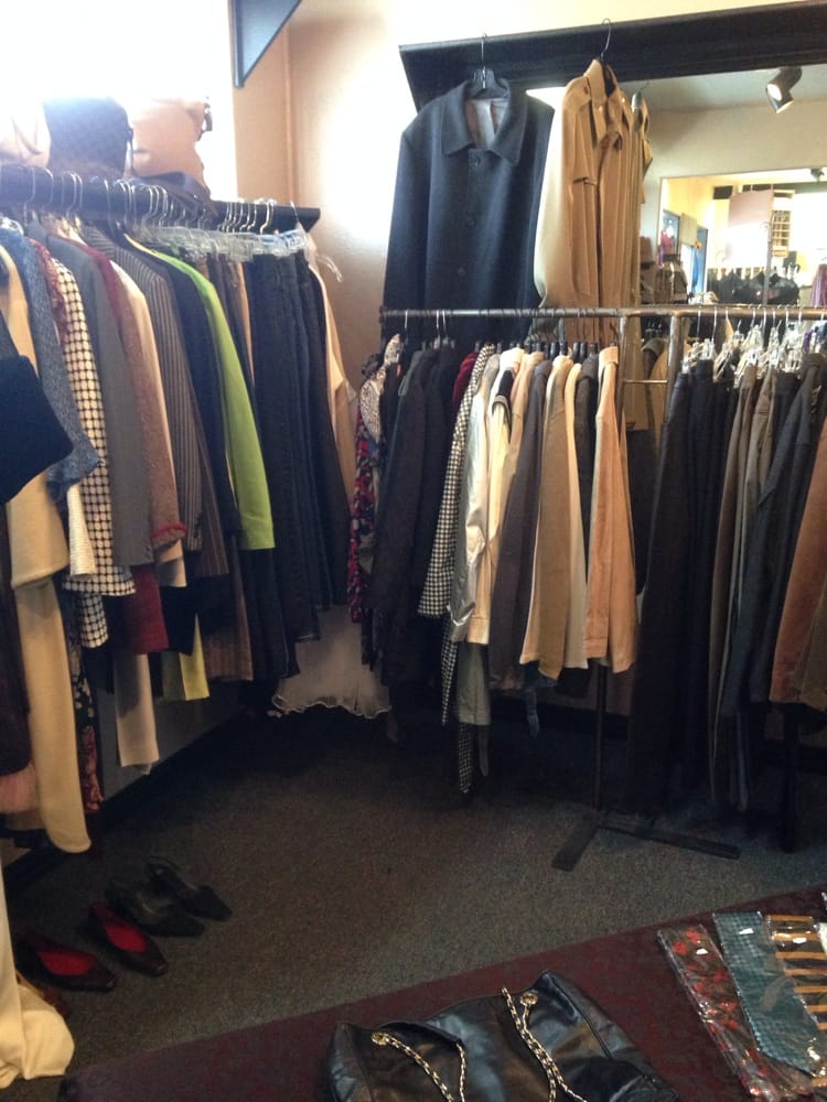 DELIA’S BOUTIQUE Updated August 2024 2623 N Stanton St, El Paso