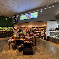 Harmons Neighborhood Grocer