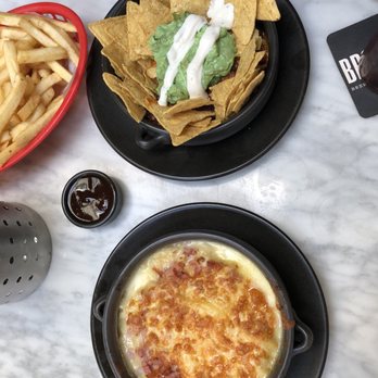Saccharomyces Beer Cafe - Beer Bar Near Me - South Brisbane, QLD