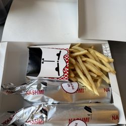 Nashmi - Chicken shawarma with fries