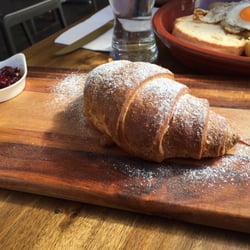 Antoine's Grill - Fresh croissant