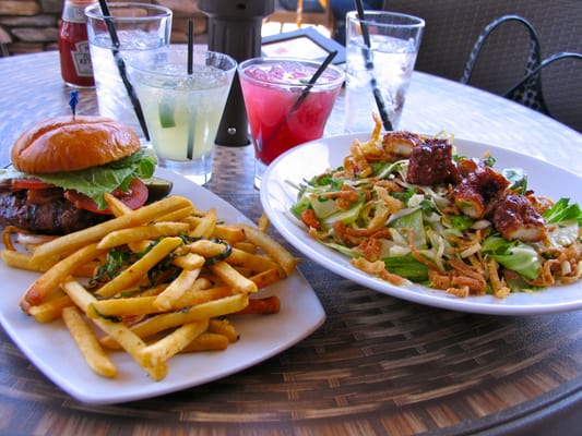 Twigs Bistro and Martini Bar by null