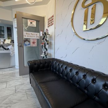Happy 9 Lashes & Brows - Lobby area - Eyelash Service Near Me - Buena Park, California