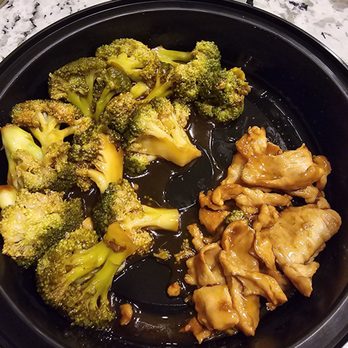Golden China - Pint size broccoli and a scoop of some chicken. - Chinese Near Me - Zebulon, North Carolina Golden China - Pint size broccoli and a scoop of some chicken. - Chinese Near Me - Zebulon, North Carolina
