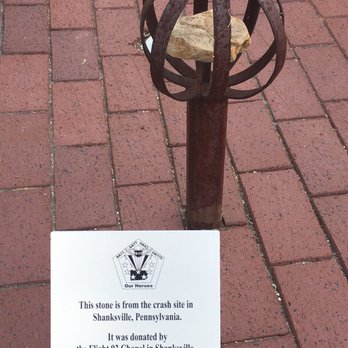 911 Flight Crew Memorial - Stone from field in Pennsylvania - Landmarks & Historical Buildings Near Me - Grapevine, Texas