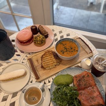 Ludivine Paris - Patisserie/Cake Shop Near Me - Los Angeles, California