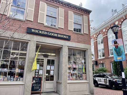 Wicked Good Books by null