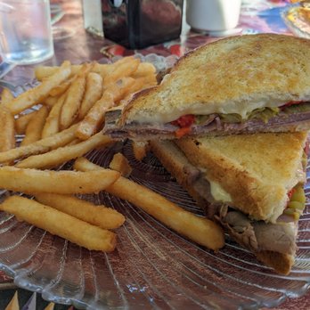 Schooner Inn Cafe - The Beefeater - Cafes Near Me - Reedsport, Oregon