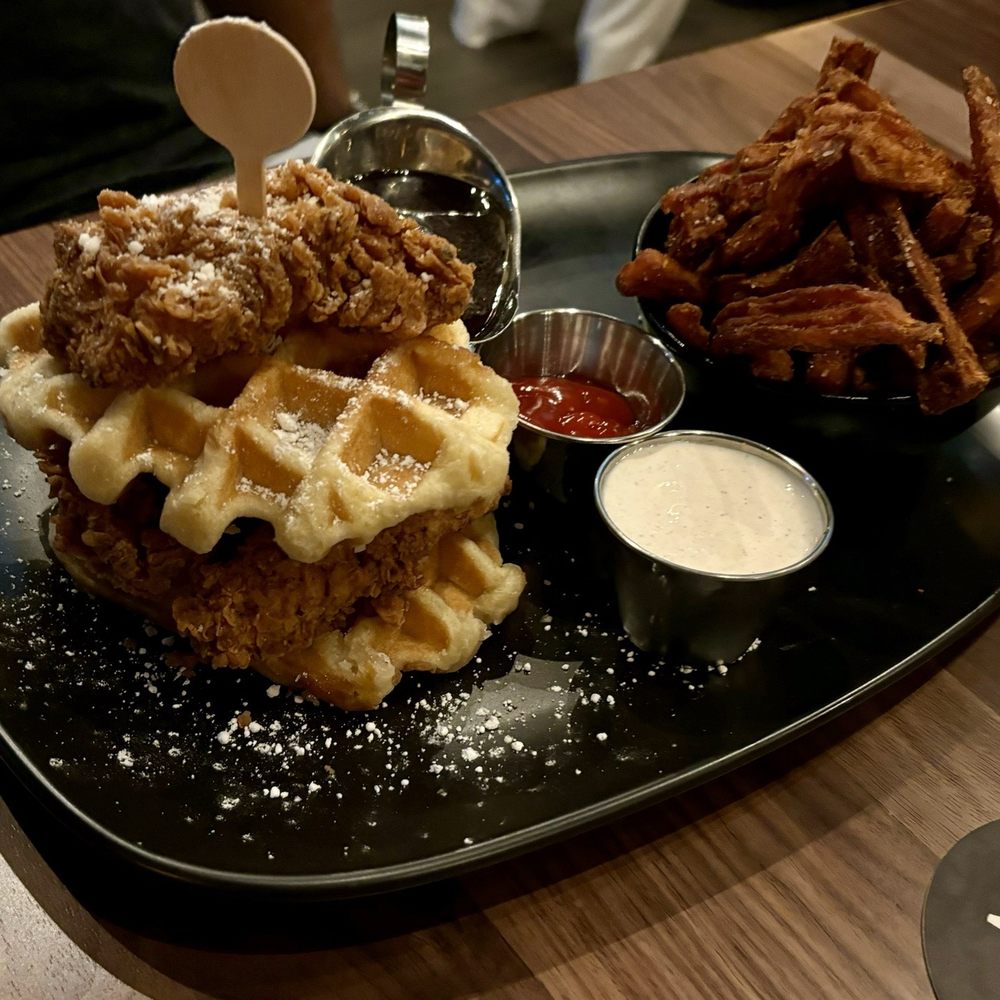 Tap 42 Craft Kitchen & Bar - Naples - Chicken and waffles - Wine Bars Near Me - Naples, Florida Tap 42 Craft Kitchen & Bar - Naples - Chicken and waffles - Wine Bars Near Me - Naples, Florida