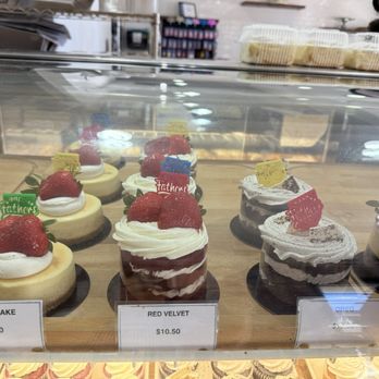 Candle Light Bakery - Bakeries Near Me - Norwalk, California