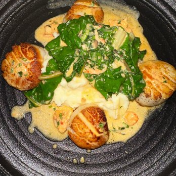 Black's Bar & Kitchen - Pan Seared Day Boat Scallops - New American Near Me - Bethesda, Maryland