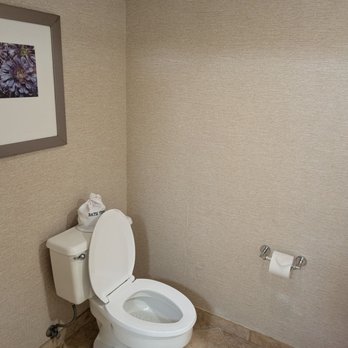 San Diego Marriott La Jolla - Room - Hotels Near Me - La Jolla, California
