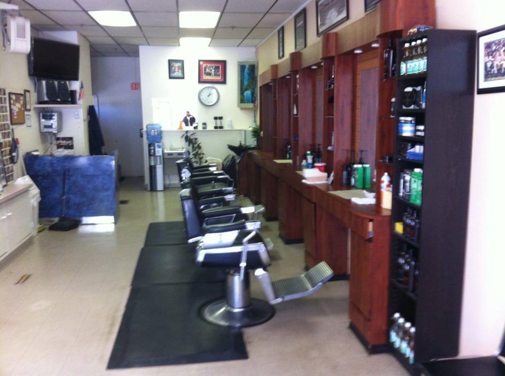 Luis Barber Shop Logo