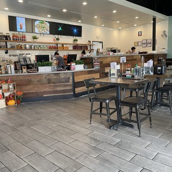 Pho Vi Vi - Interior - Food Court Near Me - Pasadena, Texas