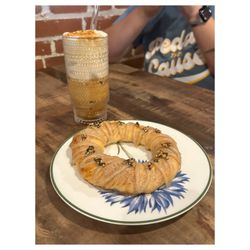 TAHINI BUN & Carrot Cake Latte