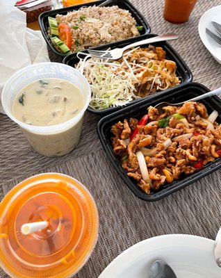 Sriracha Thai Cuisine by null