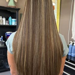 Veronica's Hairstyling