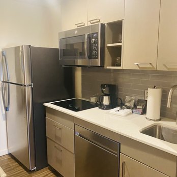Hyatt House - Mount Pleasant - Kitchen - Hotels Near Me - Mount Pleasant, South Carolina Hyatt House - Mount Pleasant - Kitchen - Hotels Near Me - Mount Pleasant, South Carolina