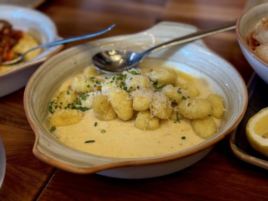 Andare Kitchen & Bar by null