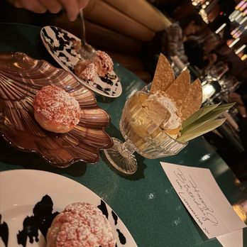 Limusina - Mexican Near Me - New York, New York