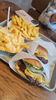 Shake Shack Green Hills by null