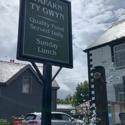 Tafarn Ty Gwyn - Outdoor sign