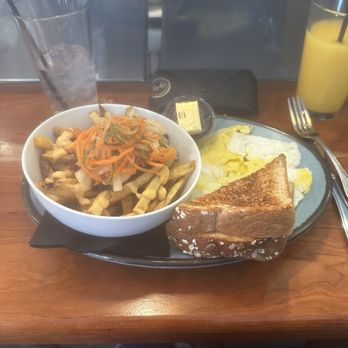 Dime Store - Spicy Korean Fries and breakfast plate with sausage eggs and toast - Breakfast & Brunch Near Me - Detroit, Michigan
