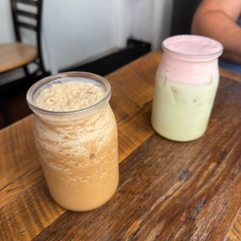 Dad’s Kitchen - Peanut Butter & Espresso Smoothie (16oz) & strawberry Matcha - Mexican Near Me - Indianapolis, Indiana