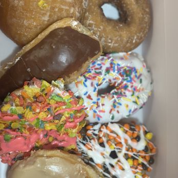 THOMAS DONUT & SNACK SHOP - Updated January 2026 - 665 Photos & 990