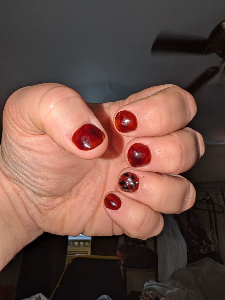 Nail Savvy Logo